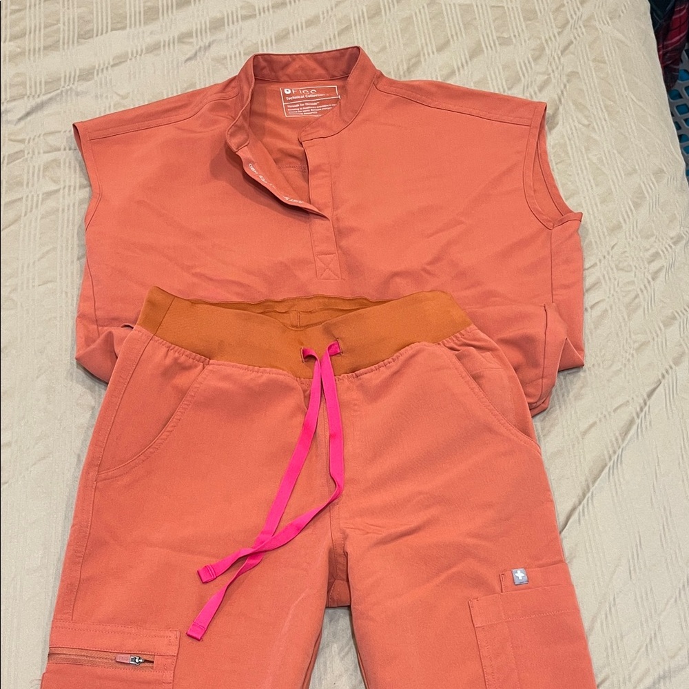 FIGS orange set